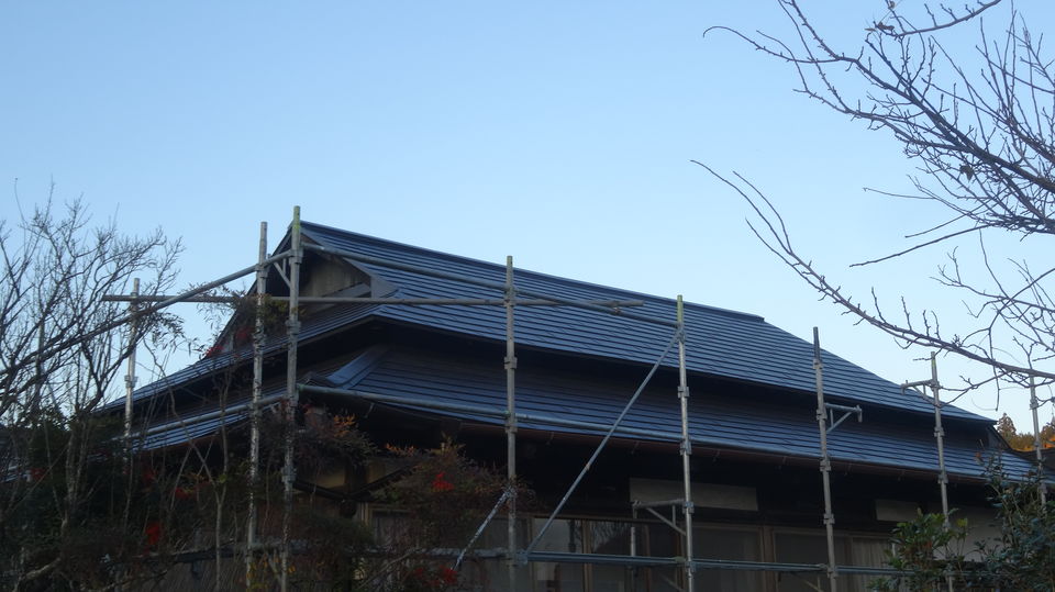施工例 入母屋の葺き替え工事 宇都宮市の屋根工事 屋根リフォームは エースリフォームセンター